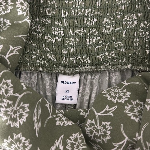 Old Navy Green Floral Boho Jumpsuit Romper XS - Picture 7 of 7